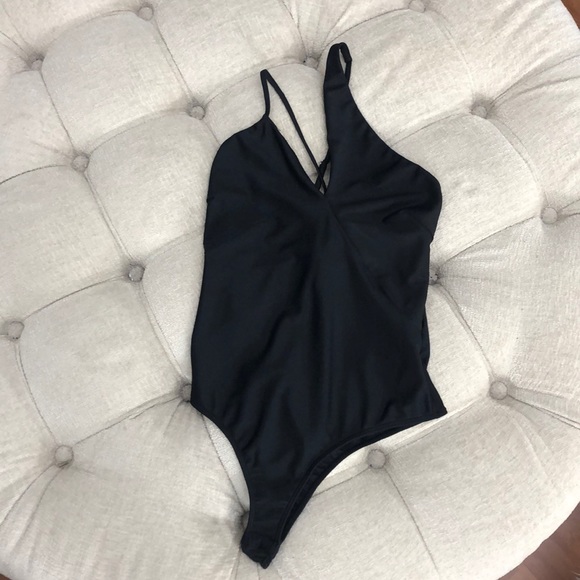 Fashion Nova Nobody Else Black Bodysuit NWT Size M - Picture 8 of 9